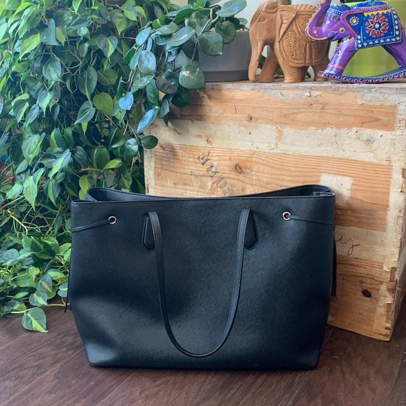Gently Worn Beautiful Authentic Kate Spade New York Laurel Way Ari Tote in Black - Picture 8 of 15
